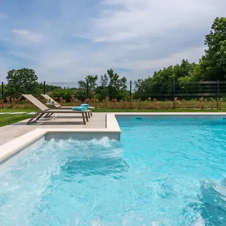 Mary's With Pool Apartament Marciano