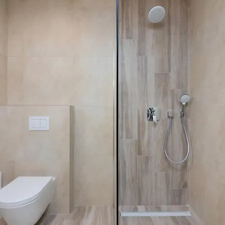 Apartament Mary's With Pool