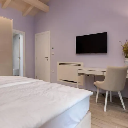 Apartament Mary's With Pool *